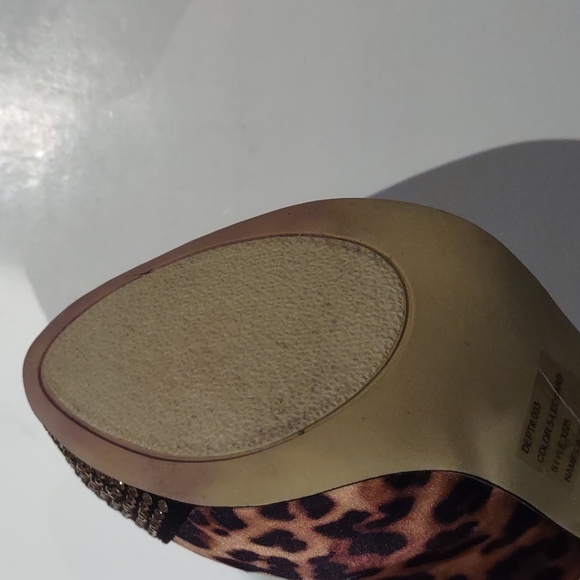 BAKERS beautiful heels☘️☘️🌼 animal print - Picture 11 of 14